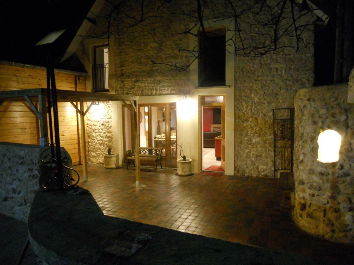 Gite La Nuit Etoilee Chez Champagne Mathelin Mareuil-le-Port Екстер'єр фото